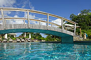 Savoy Seychelles Resort & Spa : 700 qm - der größte Swimmingpool auf den Inseln  (©Foto. Martin Schmitz)